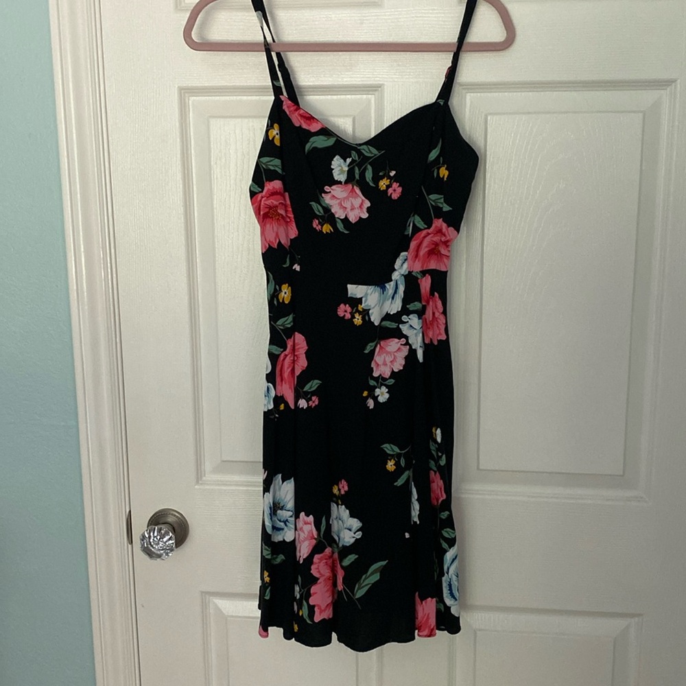 Floral dress  light weight beautiful print  size Medium old Navy
